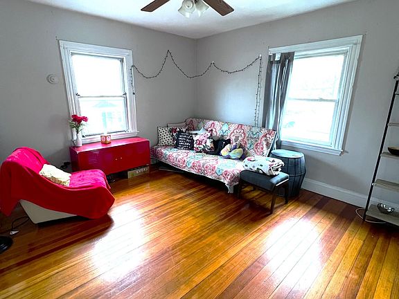 2nd image of 112 E Elm Ave #2