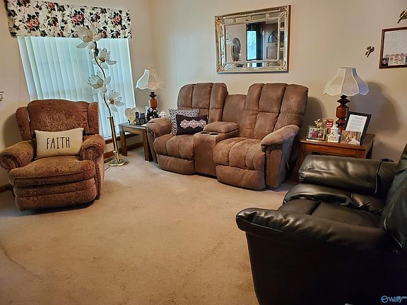 2nd image of 106 Woodlawn Dr