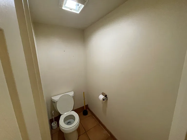 2376 Lk Wood Blvd — Photo 13