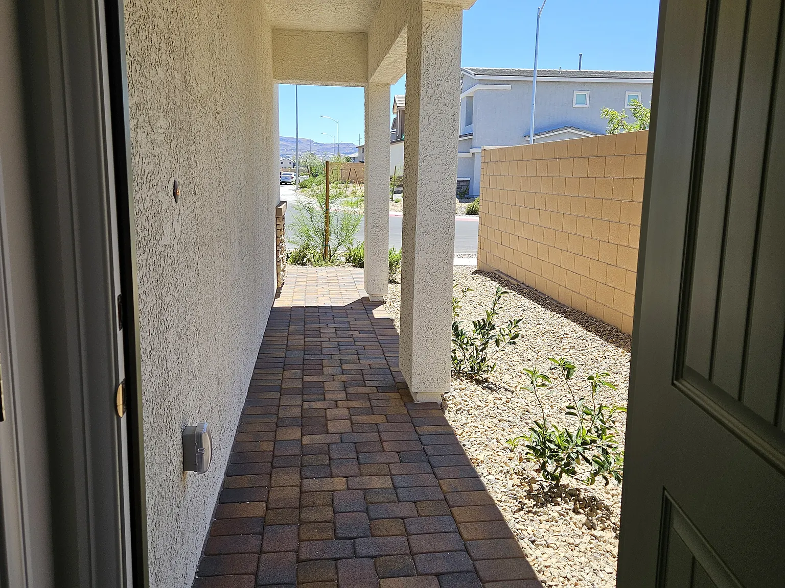 4 bed, 1865 sqft, $2,750 — Photo 2