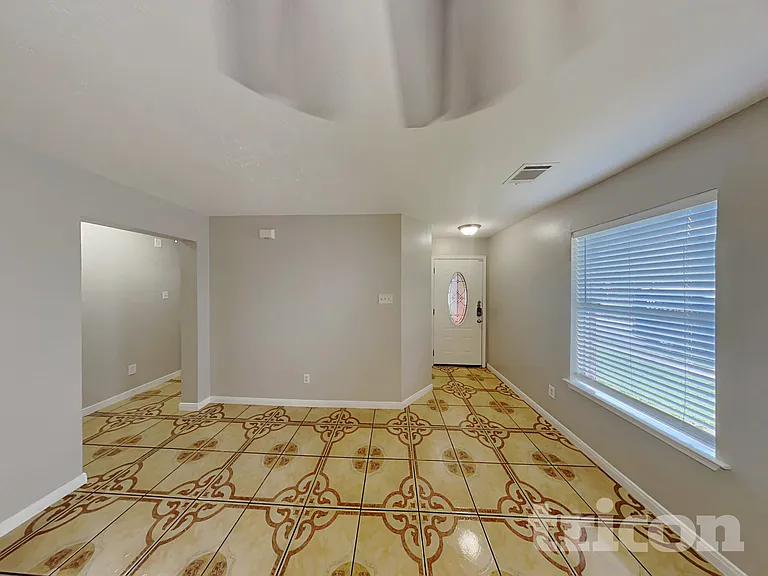 1016 Deerpass Dr — Photo 3