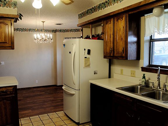 5th image of 3450 Glenwood Ct
