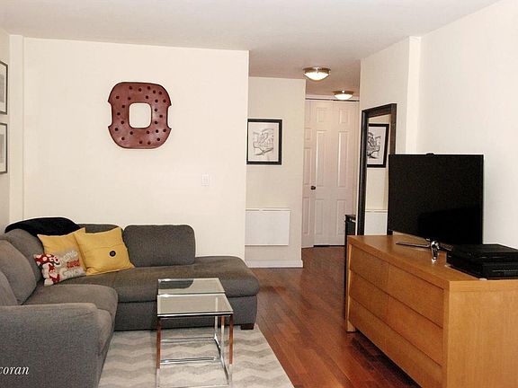 2nd image of 153 E 57th St APT 6C