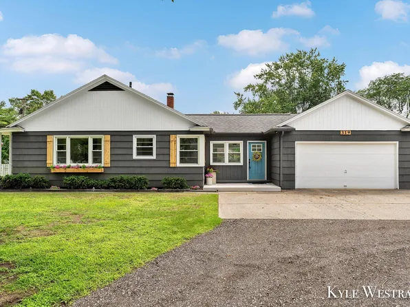 319 Dewitt Ln, Spring Lake, MI 49456
