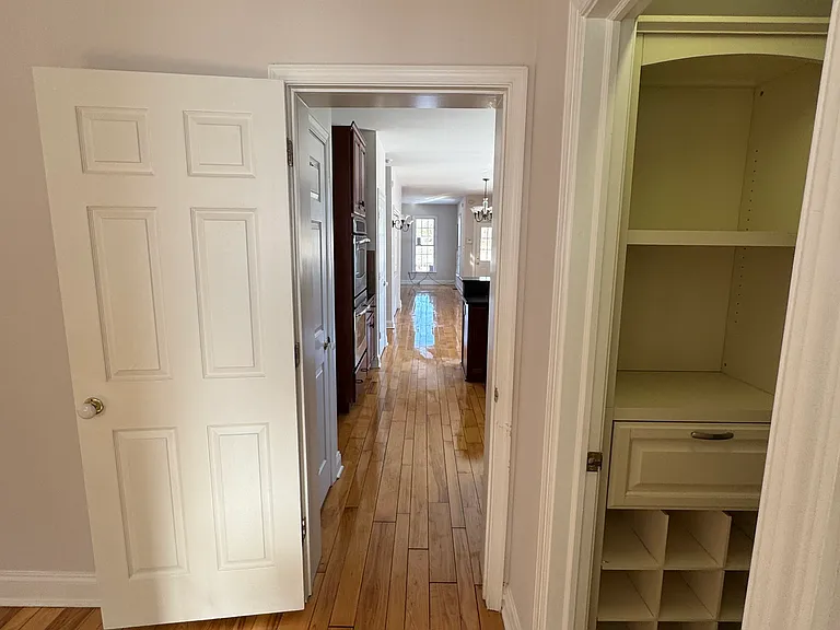 11238 Lake Shore Ct — Photo 37