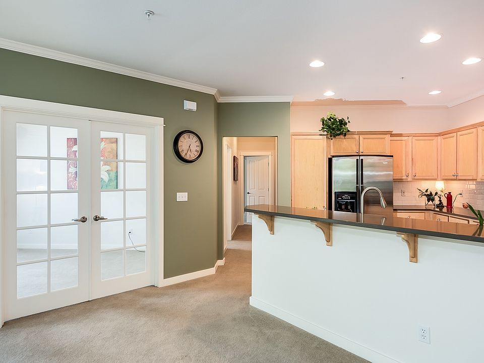1st image of 22633 NE Alder Crest Dr