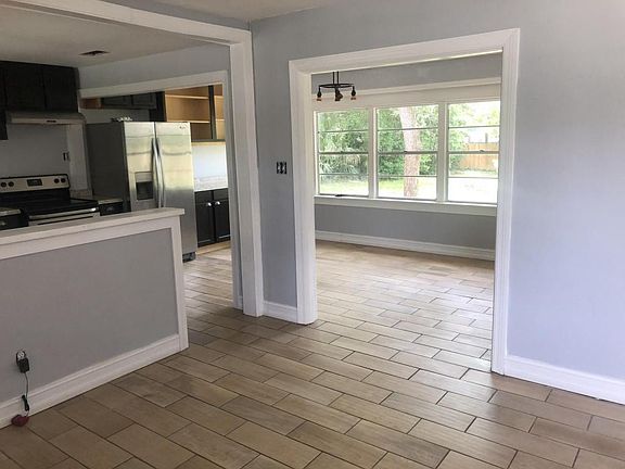 3rd image of 306 South Ave