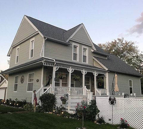 2nd image of 206 N Mackinaw St