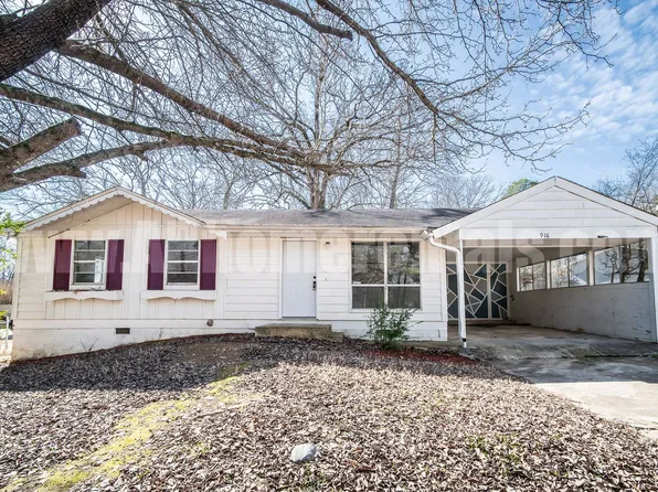 916 Desoto Pl, Benton, AR 72015