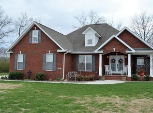 121 Parkway Pl, Tullahoma, TN 37388