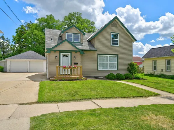 716 22nd Ave, Monroe, WI 53566