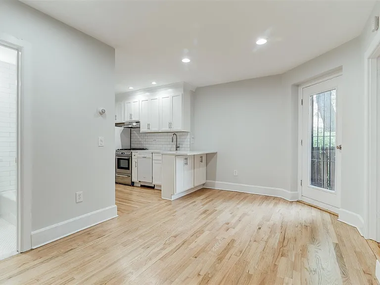 465 Jersey Ave #1 — Photo 9