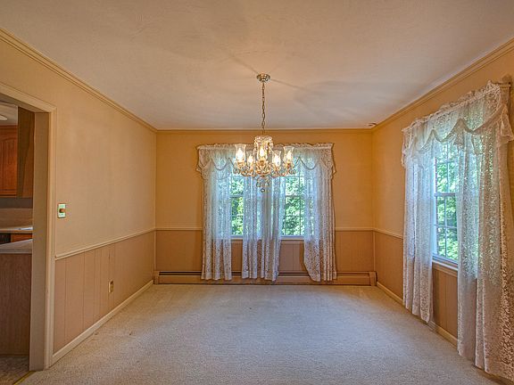 3rd image of 1354 Deer Run Dr