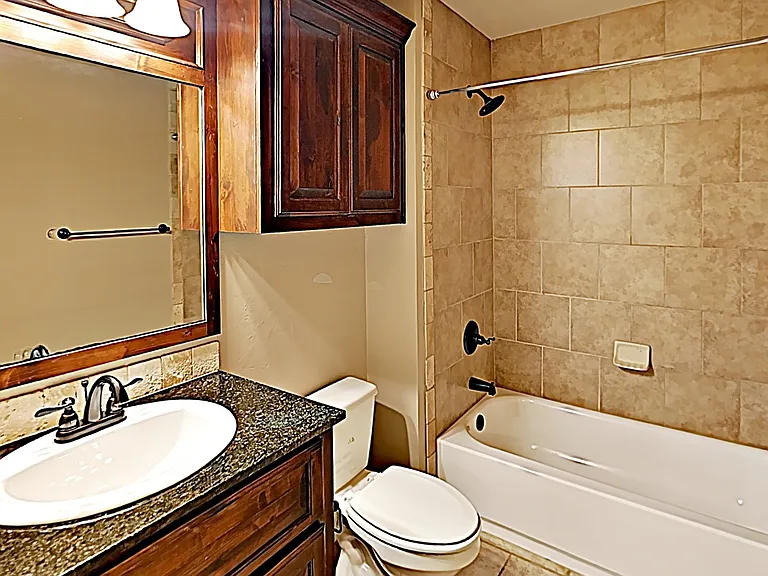 2125 Turtle Creek Dr — Photo 17