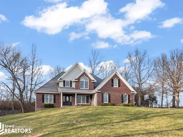 18 Country Club Dr, Bloomfield, IA 52537