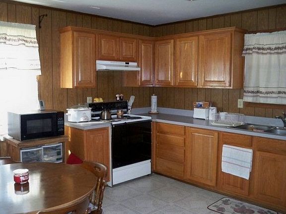 4th image of 3405 Kensington Dr N