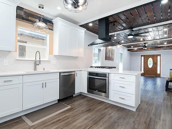 5th image of 560 W Highland Blvd