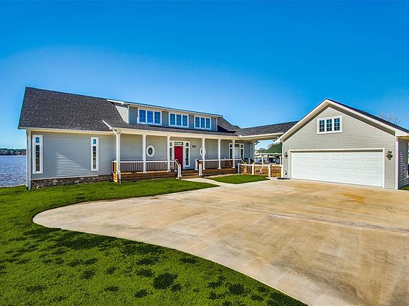 2nd image of 300 Peninsula Dr