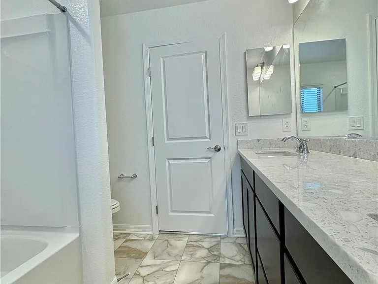 5772 Yellow House St — Photo 44