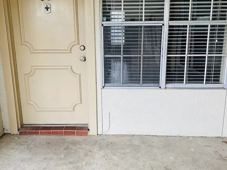 910 Duncan Ln #61 — Photo 3
