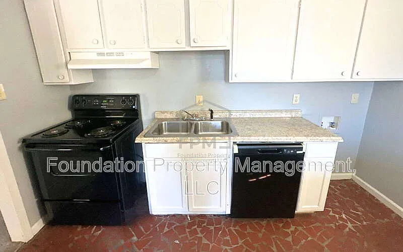 2 bed, 1.5 bath, 1017 sqft, $1,050 — Photo 4