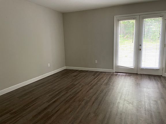 4th image of 131 Pace Dr APT A6
