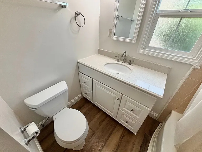 8112 Taylor St — Photo 14