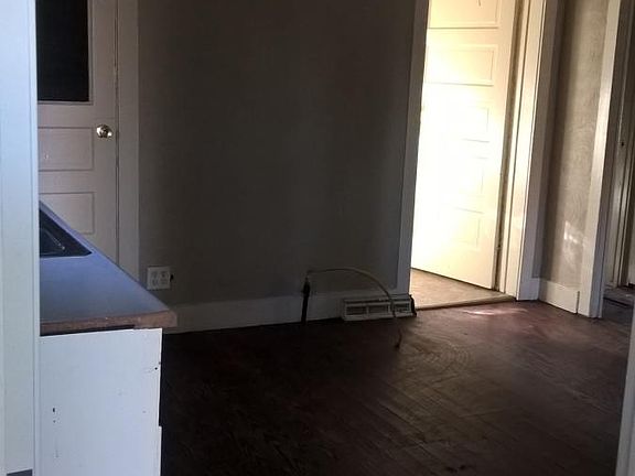 2nd image of 1110 Hancock St
