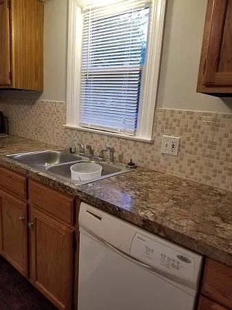 37 W Linwood Avenue — Photo 3