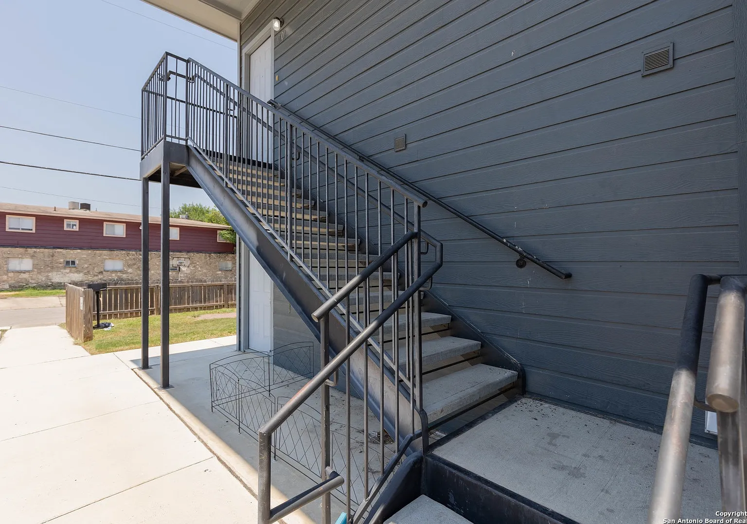 2 bed, 720 sqft, $900 — Photo 3