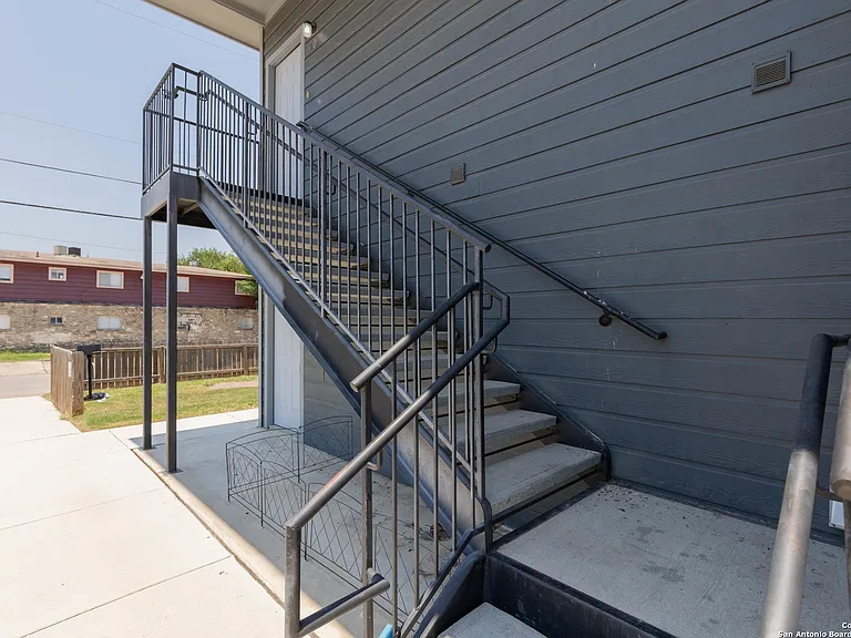 8111 Landing Ave #1101 — Photo 3