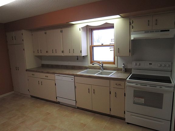 3rd image of 604 N 5th Ave