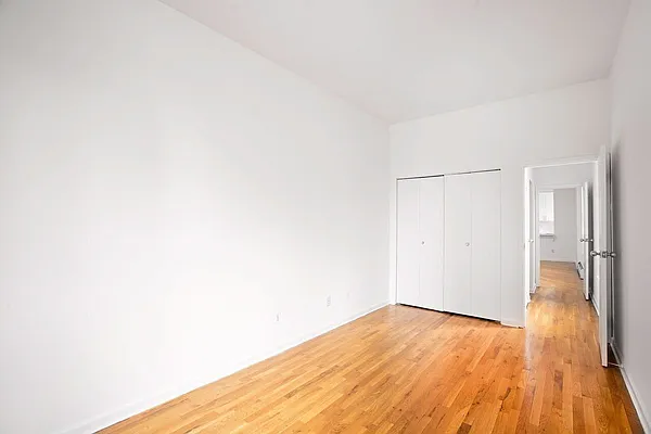 Rented by Waldstar Real Estate LLC | media 32