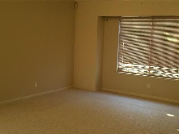 3rd image of 1899 Big Oaks Dr
