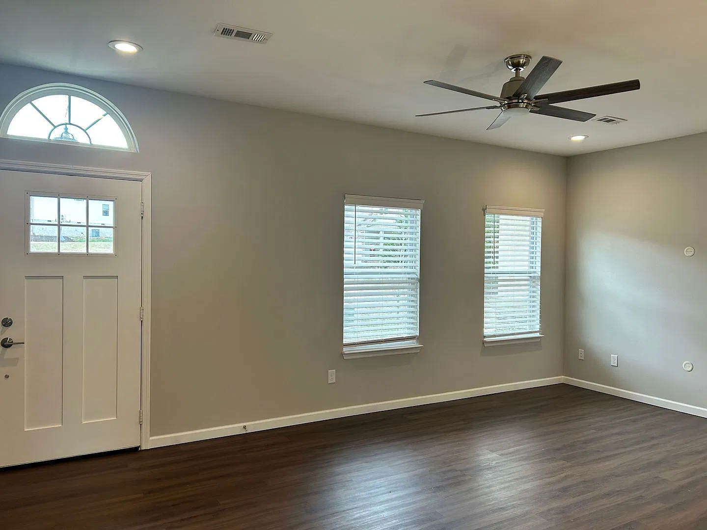 Beautiful Home in East Brainerd! 3 Beds, 3.5 Baths, 2 Car Garage! — Photo 4