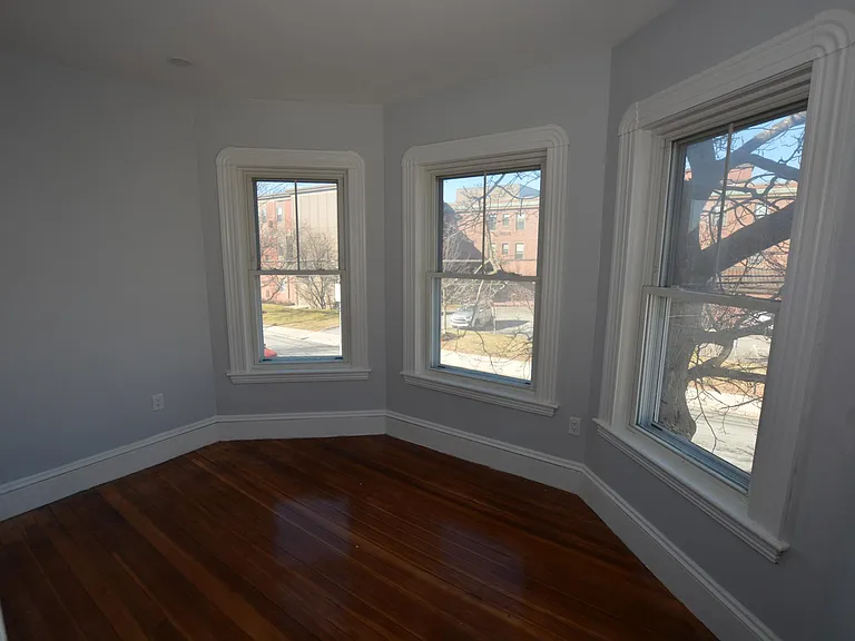 35 Lincoln St #2 — Photo 8