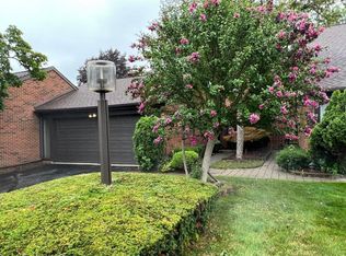 3116 Lindenwood Dr, Dearborn, MI 48120