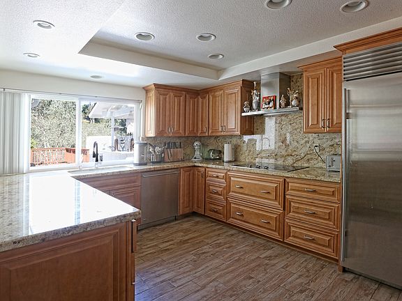 4th image of 11040 Red Cedar Dr