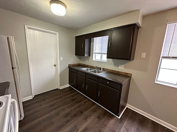 3rd image of 115 Westminster Ave #117
