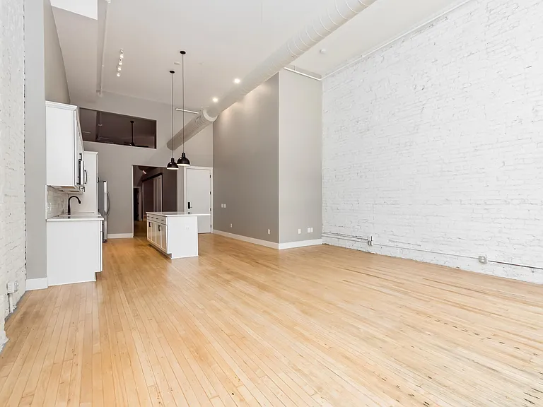 44 N High St #2A — Photo 18