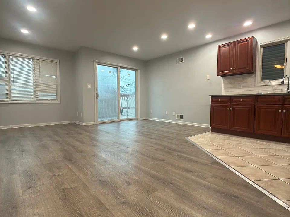 246 South St #2