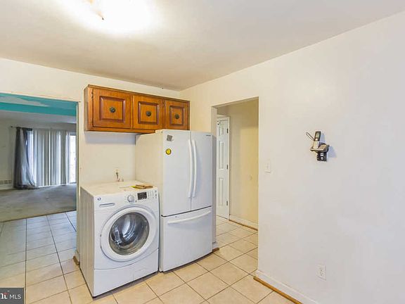 4th image of 2859 Gloucester Ct