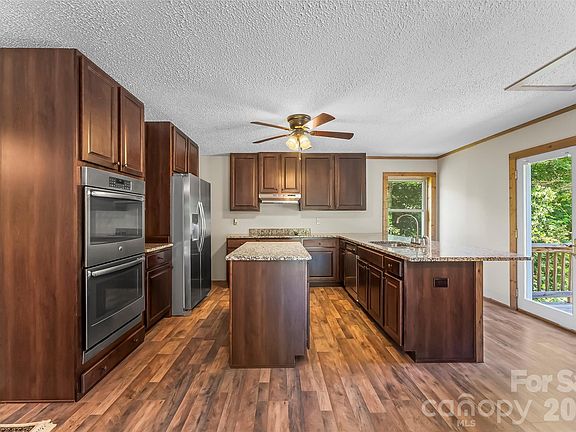 2nd image of 3377 Mentink Way