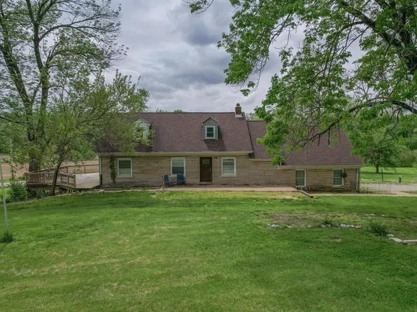 8900 New Harmony Rd, Evansville, IN 47720