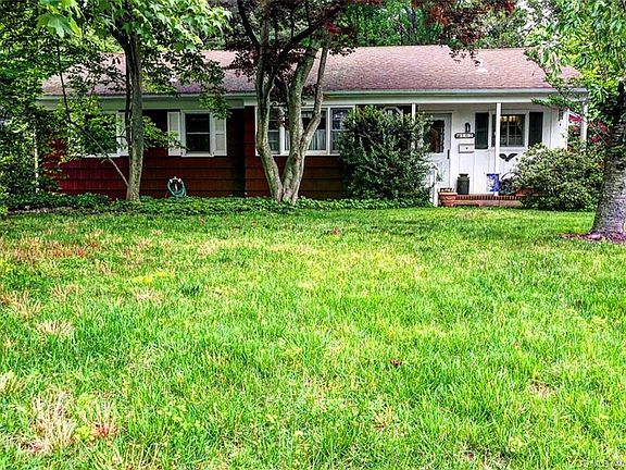 2nd image of 102 Fairacres Dr