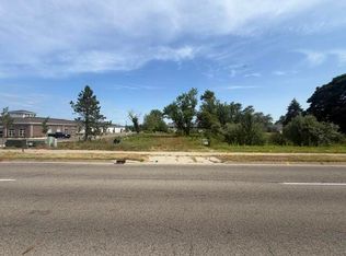 941 E 16th St, Holland, MI 49423