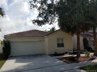 15626 NW 14th St, Pembroke Pines, FL 33028