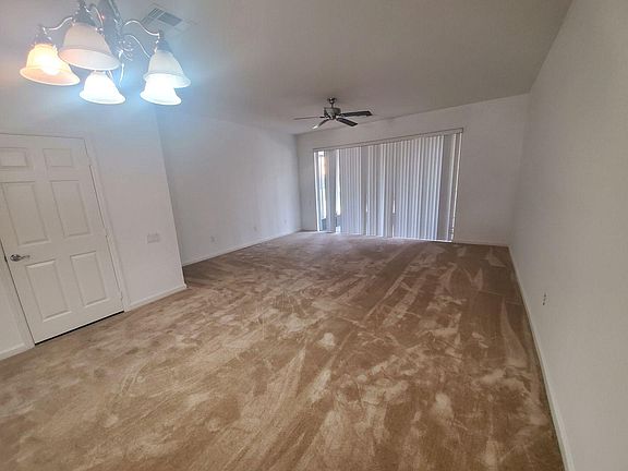 3rd image of 2121 Stockton Dr