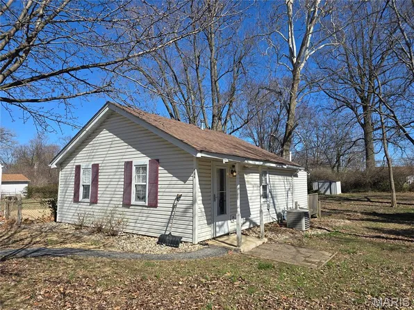 104 Homestead Ave, O'Fallon, IL 62269