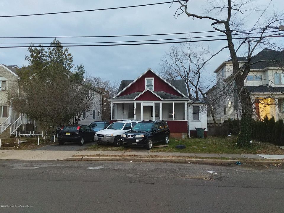 1st image of 321 Dewey Ave